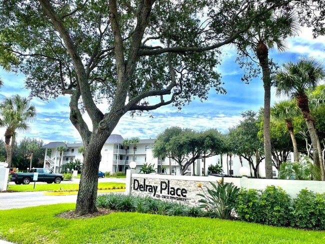 Building Photo - 240 SE 10th St