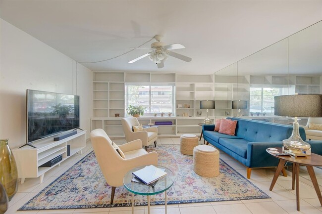 Building Photo - 1950 N Andrews Ave