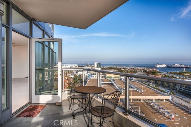Foto principal - 411 W Seaside Way
