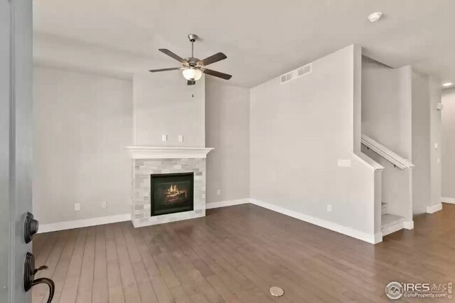 Building Photo - 6890 Autumn Leaf Dr