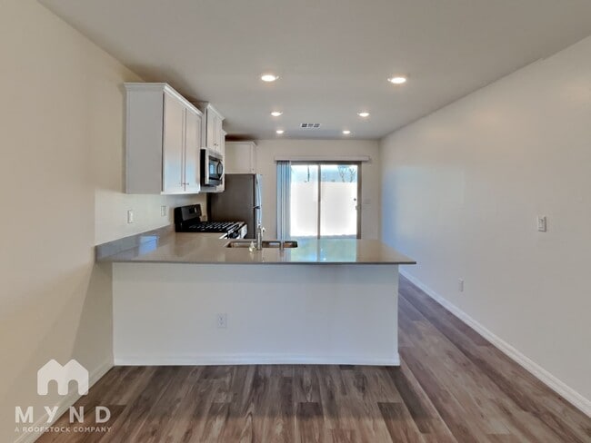 Foto del edificio - 4249 Gold Desert St