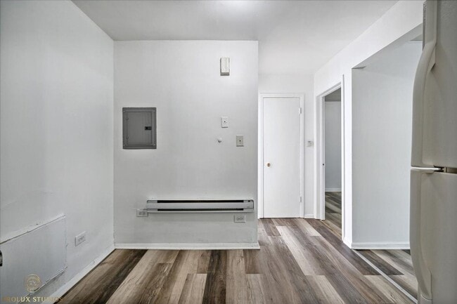 Building Photo - 1204 S 49th Ct