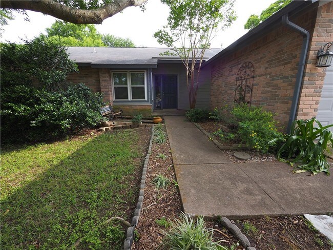 Foto del edificio - 10803 Tall Oak Trail