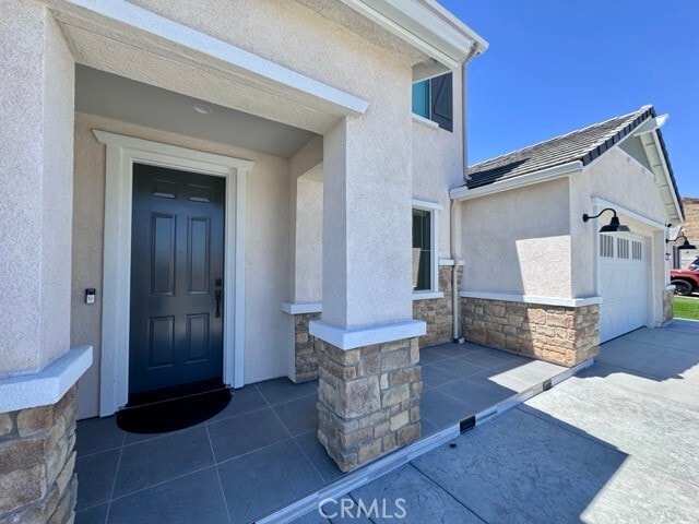 Building Photo - 25061 River Peak Dr