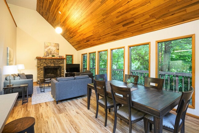 Building Photo - 224 Faulkner Rd