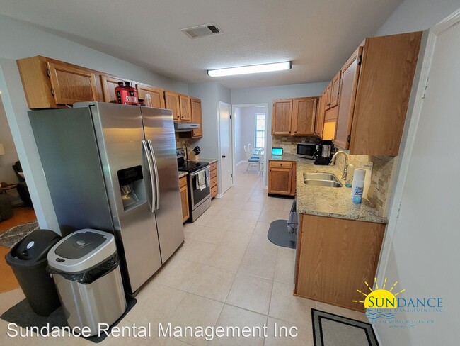 Building Photo - 3 br, 2 bath House - 340 Primrose Circle