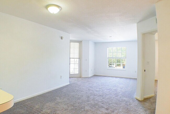 Building Photo - 4113 Residence Drive