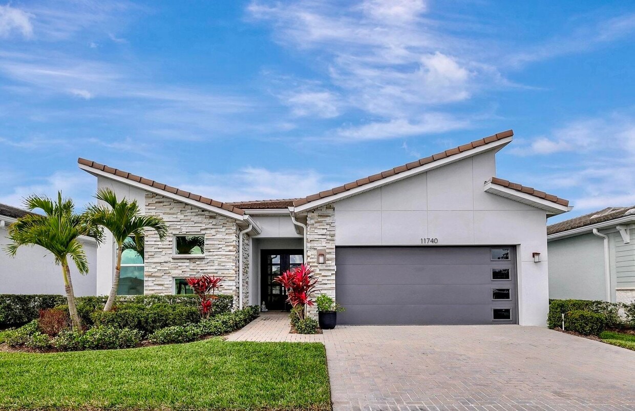 Primary Photo - 11740 SW Aquila Wy