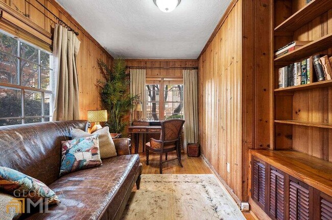 Foto del edificio - 3664 Kingsboro Rd NE