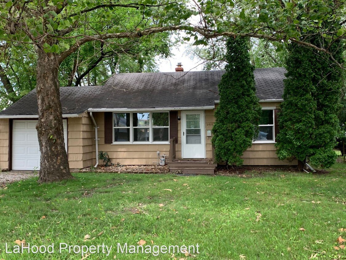 2019 W Harper Terrace, Peoria, IL 61604 House Rental in Peoria, IL