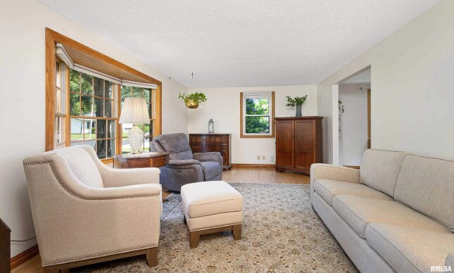 Foto del edificio - 3129 Windsor Dr