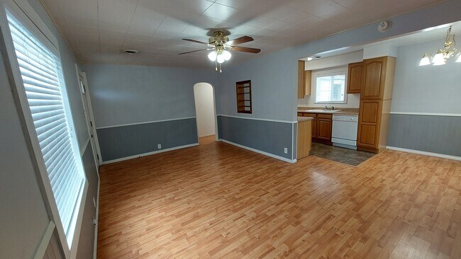 Building Photo - 1804 Academy Avenue