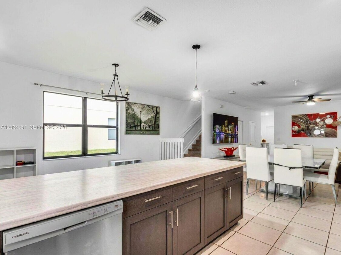 Photo - 25175 SW 108th Avenue, Homestead, FL 33032 - 6348