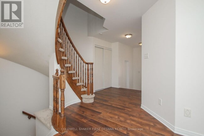 Photo du bâtiment - 328 Statewood Dr