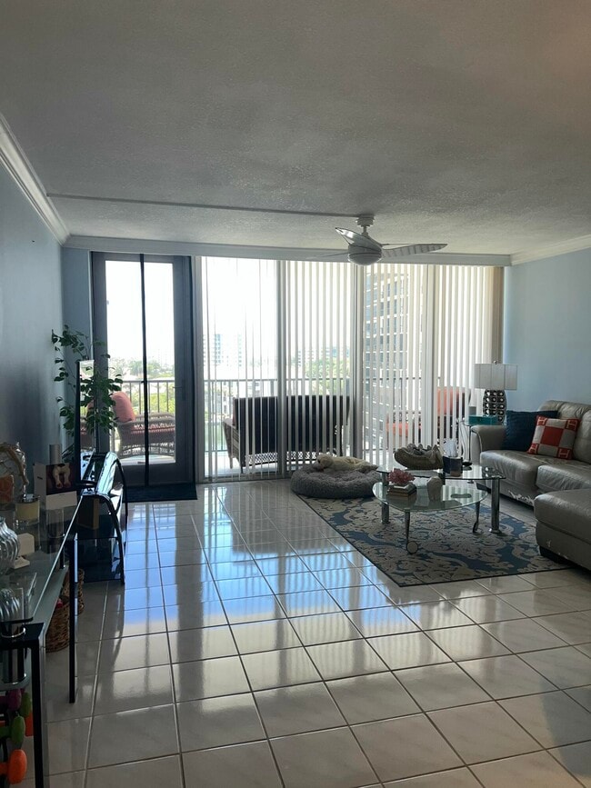Building Photo - 4750 S Ocean Blvd
