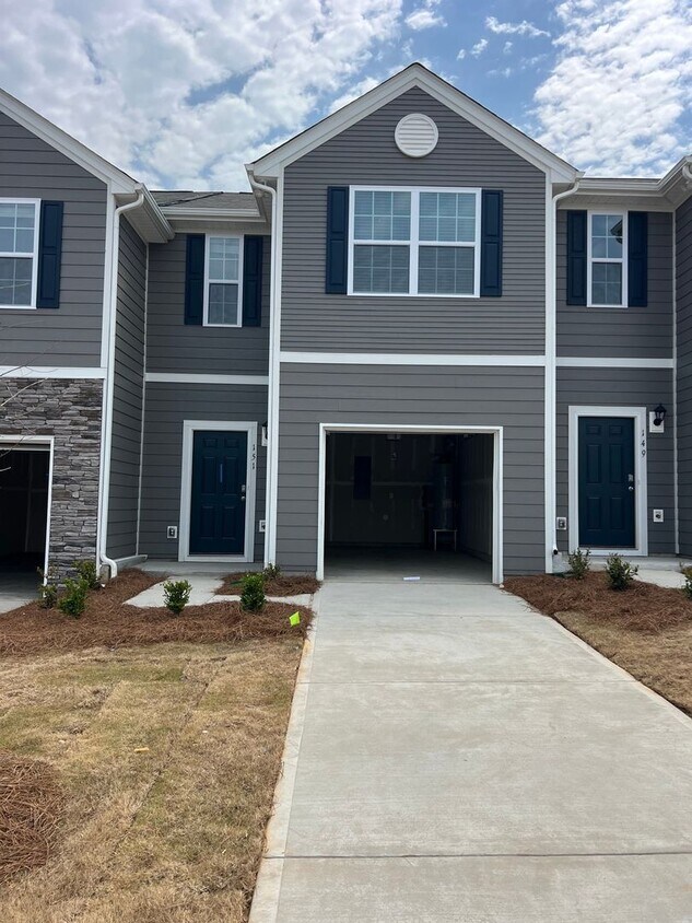Primary Photo - 3 Bedroom Townhome in York