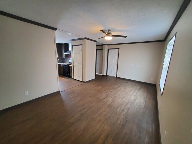 Building Photo - 6 Swallow Ct