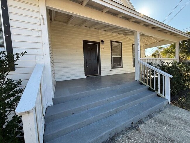 Foto del edificio - Pensacola - East Hill- 3 bedroom, 2 bathroom