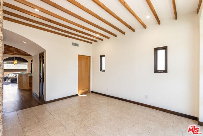 Foto del edificio - 218 Sunridge St