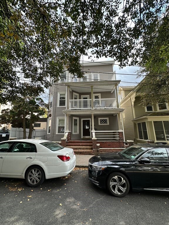 Primary Photo - 12 Moore St