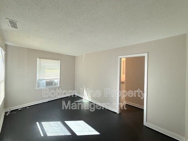 Building Photo - 2728 Remington St