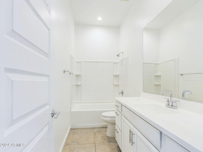Building Photo - 9745 E Tiburon Ave