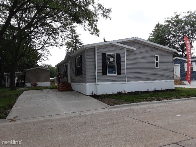 Building Photo - 3 br, 2 bath House - 6110 College Ave