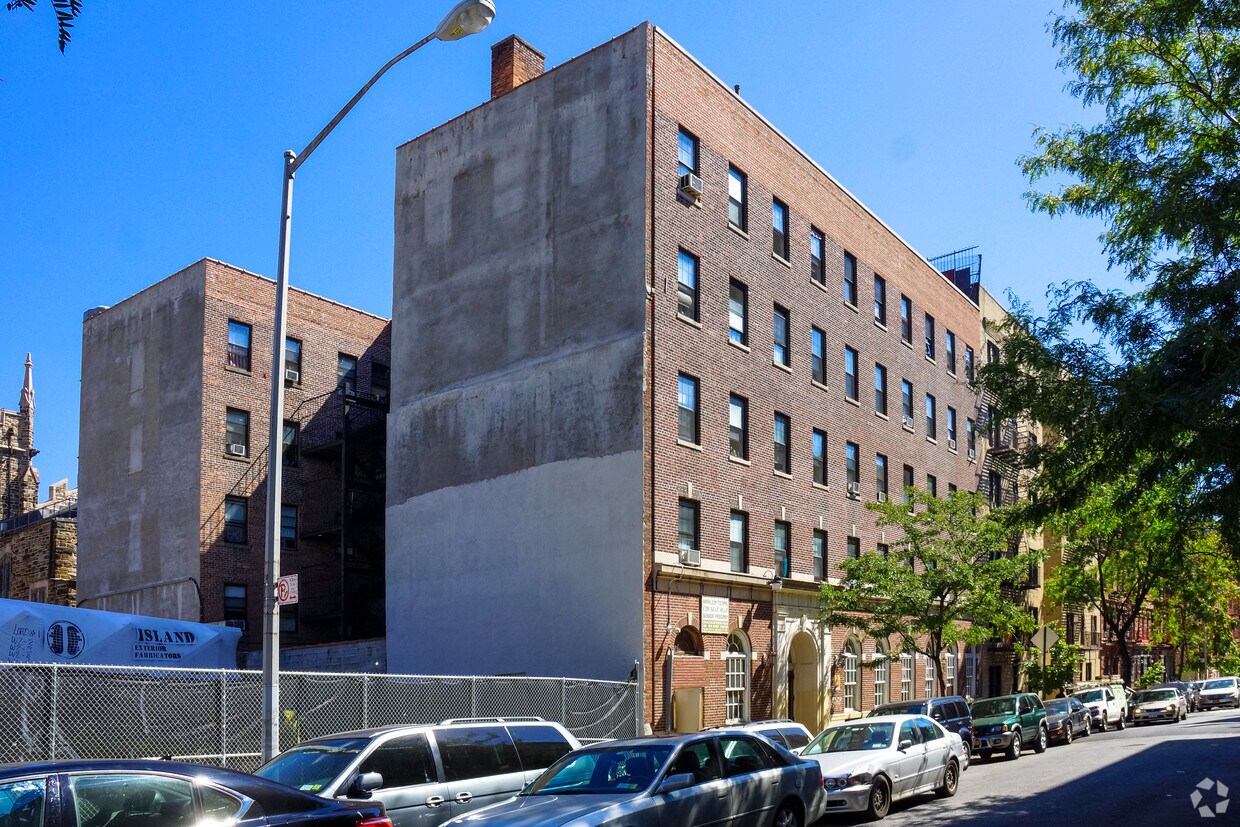 Building Photo - 175-179 W 137th St