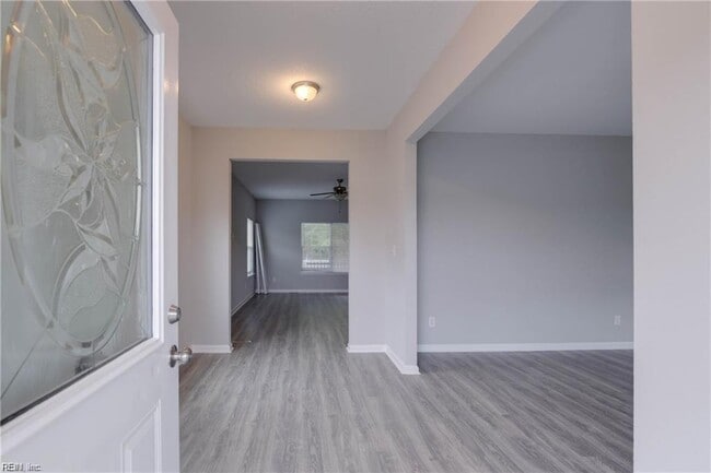 Photo - 843 W 51st St House