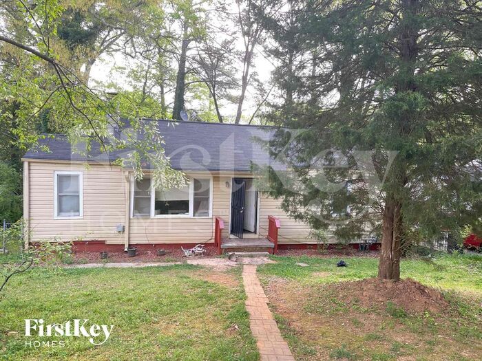 Primary Photo - 1100 Edgefield Dr SW