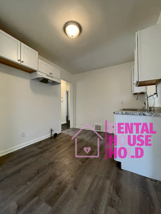 Foto del edificio - 12511 Whitehill St