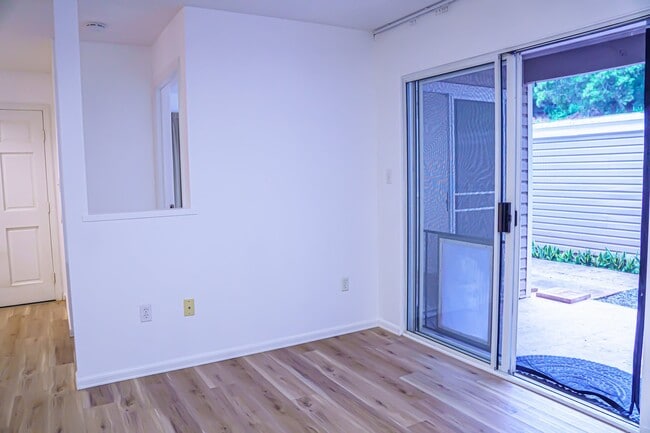 Building Photo - 95-270-270 Waikalani Dr