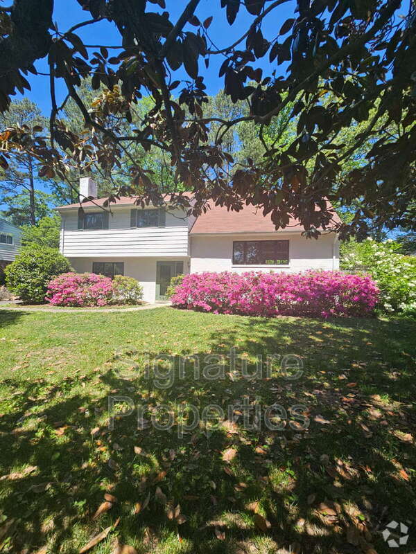 Building Photo - 8402 Kalb Rd