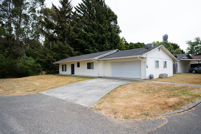 Foto del edificio - Single Level Home in McKinelyville