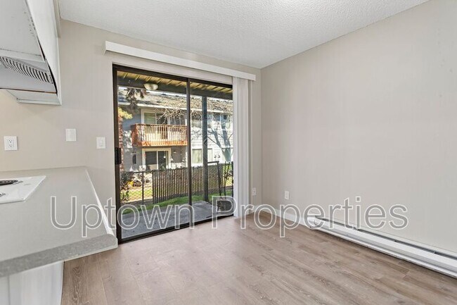 Building Photo - 5660 SW 180th Ave