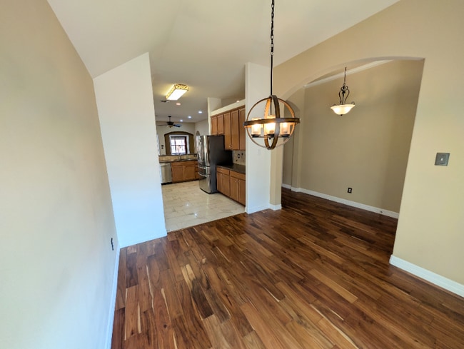 Building Photo - 4701 Tina Dr