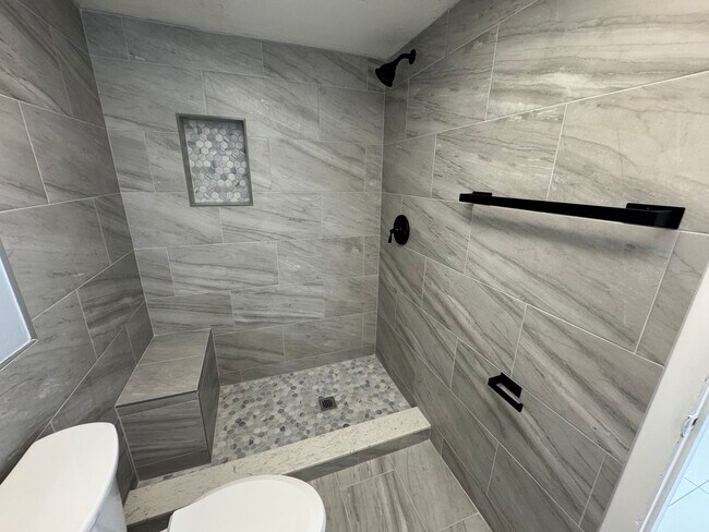 Foto del edificio - 3633 Country Club Blvd