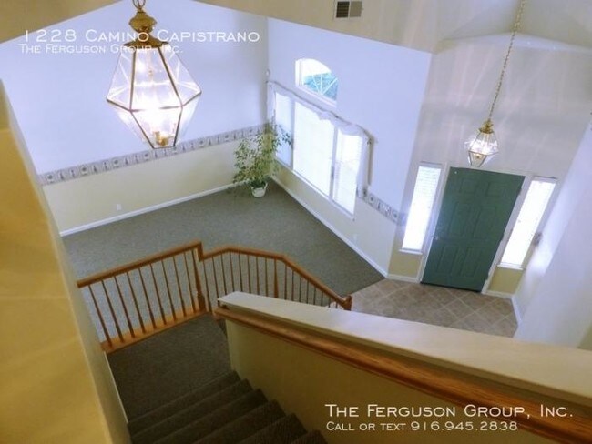 Building Photo - 5 bedroom in Roseville CA 95747