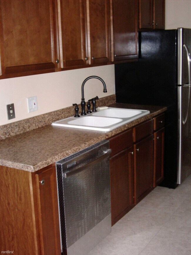 Foto del edificio - 2 br, 1.5 bath Condo - 5605 Lakeside Dr Ap...