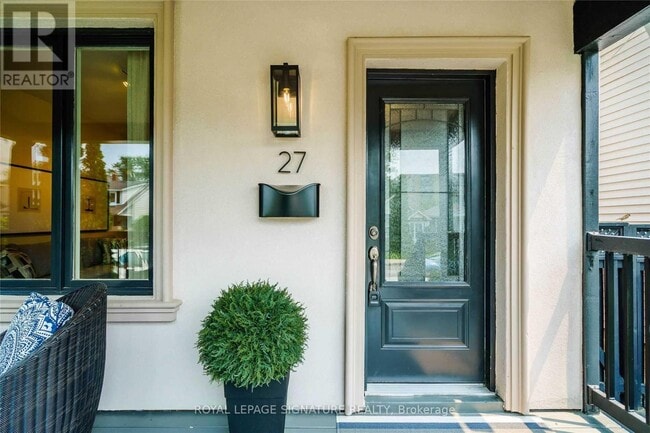 Building Photo - 27 Coleridge Ave