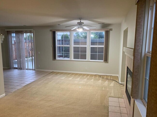 Building Photo - 1138 Hillery Way