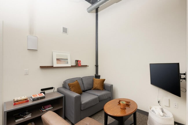 Building Photo - 1125 N 9th St