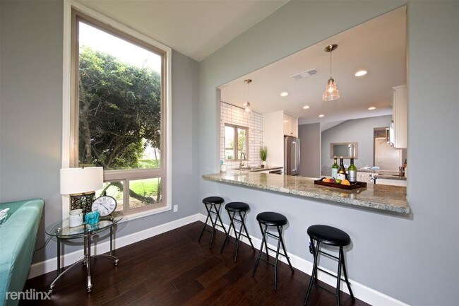 Building Photo - 3 br, 2 bath Condo - 139 Via Coronado
