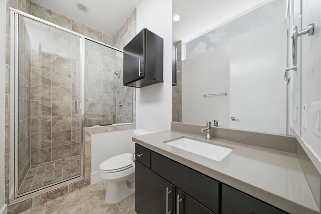 Foto del edificio - 1221 W 17th St