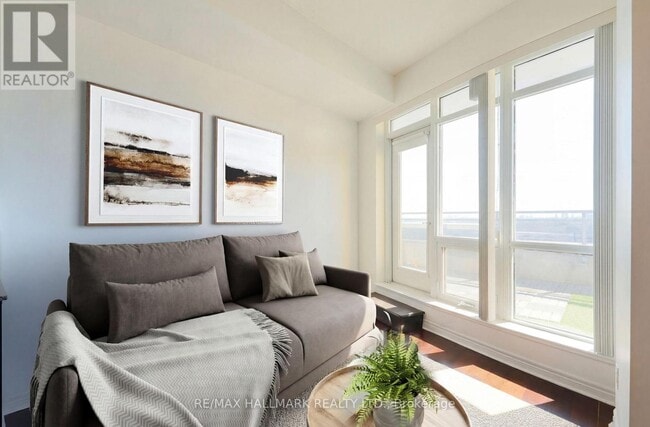 Building Photo - 2756 Old Leslie St