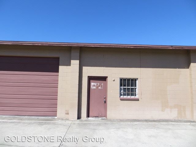 Primary Photo - 14311-14401 N Nebraska Ave
