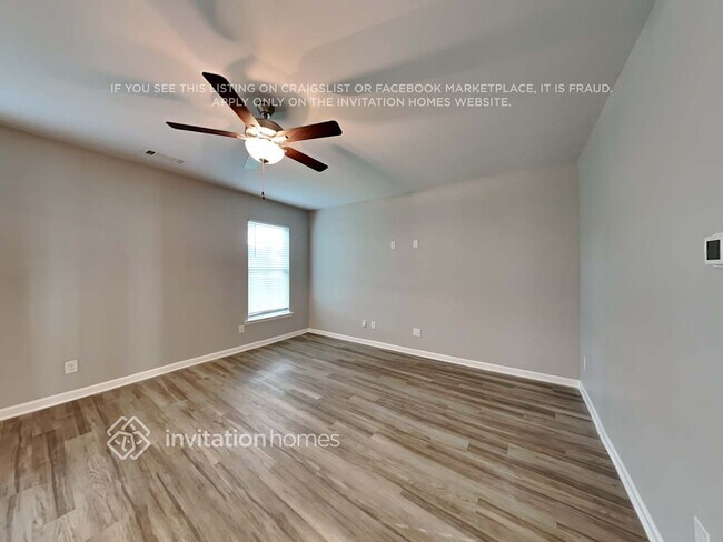 Foto del edificio - 112 Lantana Crossing