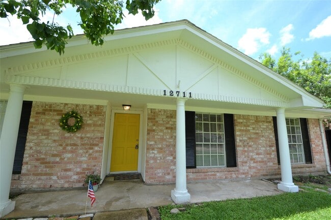 Building Photo - 12711 Westleigh Dr