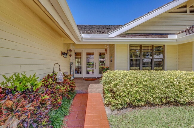 Building Photo - 10420 SE Jupiter Narrows Dr