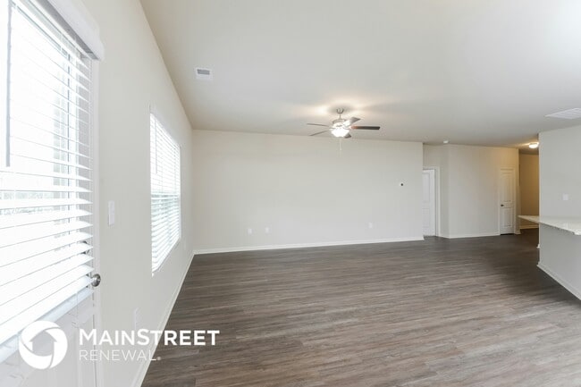 Building Photo - 250 Smith Glen Dr